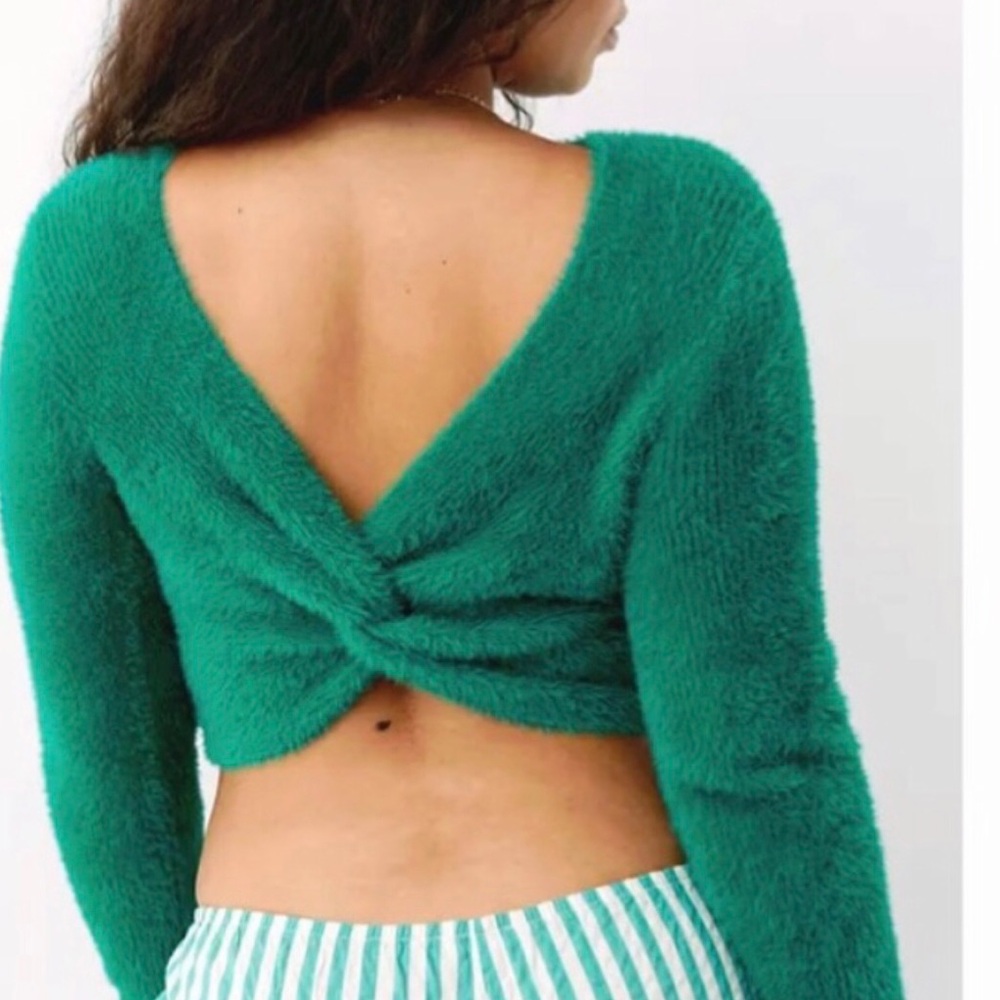 Aerie - Fluffy 4-Ever Reversible Twist Sweater